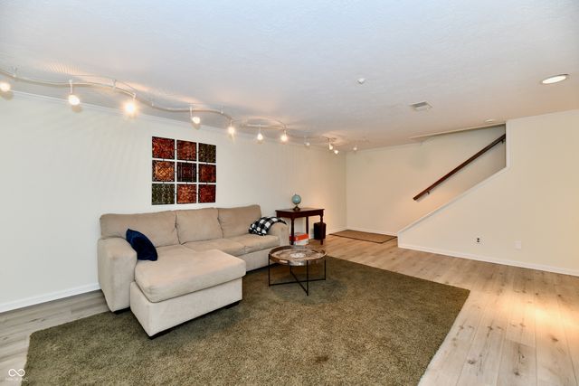 1310 Kings Cove Court, Indianapolis, IN 46260