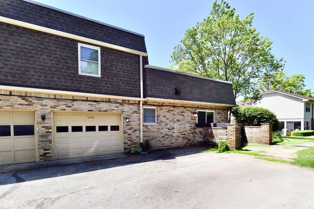1310 Kings Cove Court, Indianapolis, IN 46260