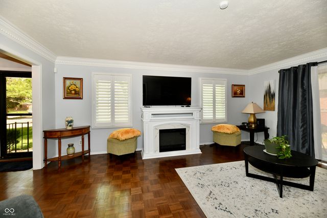 1310 Kings Cove Court, Indianapolis, IN 46260