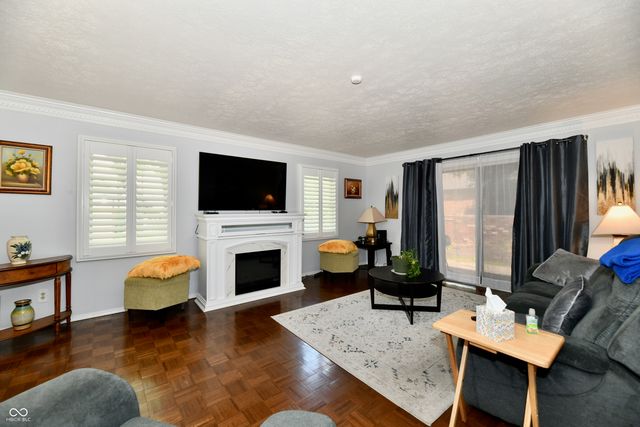 1310 Kings Cove Court, Indianapolis, IN 46260