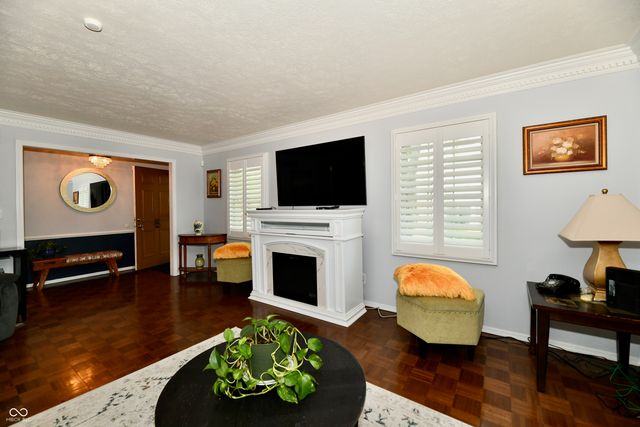 1310 Kings Cove Court, Indianapolis, IN 46260