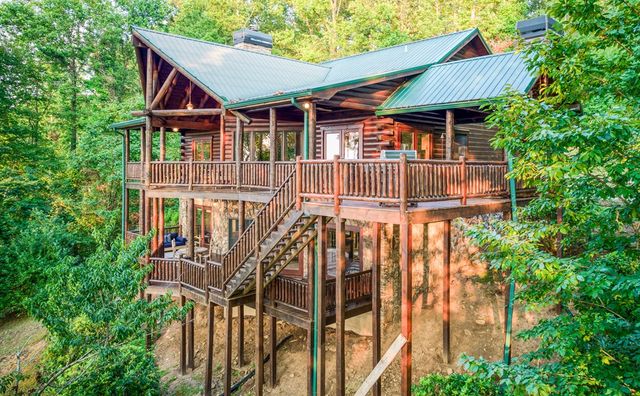 1447 Grandeur Drive, Blue Ridge, GA 30513