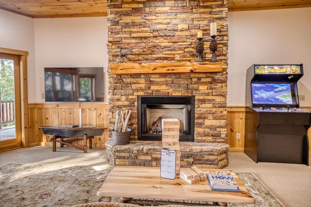 1447 Grandeur Drive, Blue Ridge, GA 30513