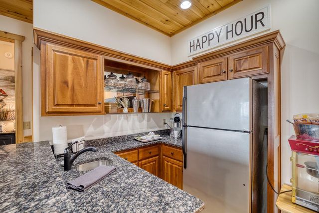 1447 Grandeur Drive, Blue Ridge, GA 30513
