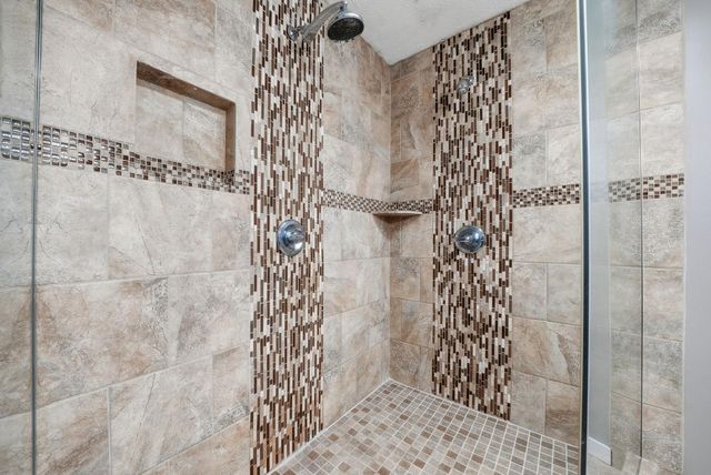 4080 Park Valley Lane, White Bear Lake, MN 55110