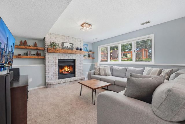 4080 Park Valley Lane, White Bear Lake, MN 55110
