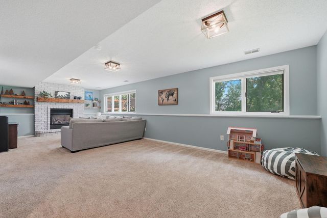 4080 Park Valley Lane, White Bear Lake, MN 55110