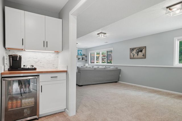 4080 Park Valley Lane, White Bear Lake, MN 55110