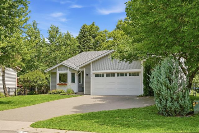 4080 Park Valley Lane, White Bear Lake, MN 55110