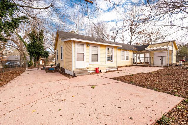 208 E Allen St, Monticello, AR 71655