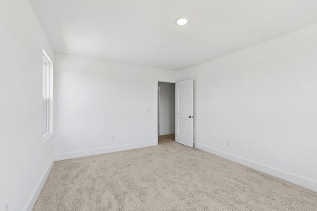 200 Conger Dr, Lebanon, TN 37087