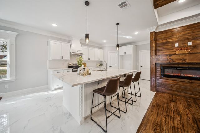 1103 Bandera Trail, Granbury, TX 76048