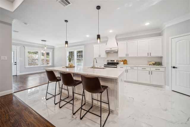 1103 Bandera Trail, Granbury, TX 76048