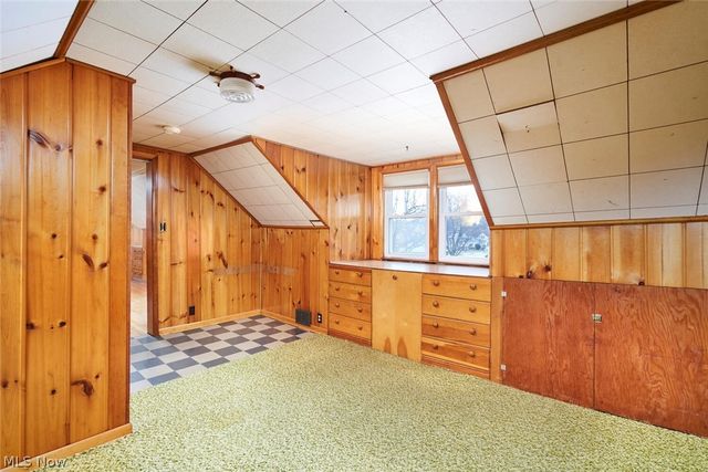 122 Fenton Avenue, Mogadore, OH 44260