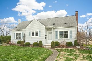 122 Fenton Avenue, Mogadore, OH 44260