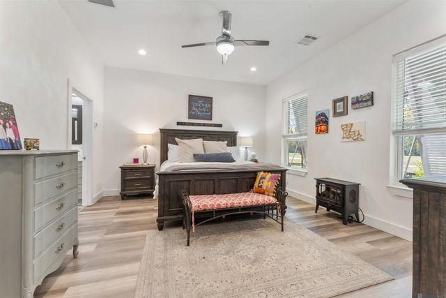 23719 Monarch Point, Springfield, LA 70462