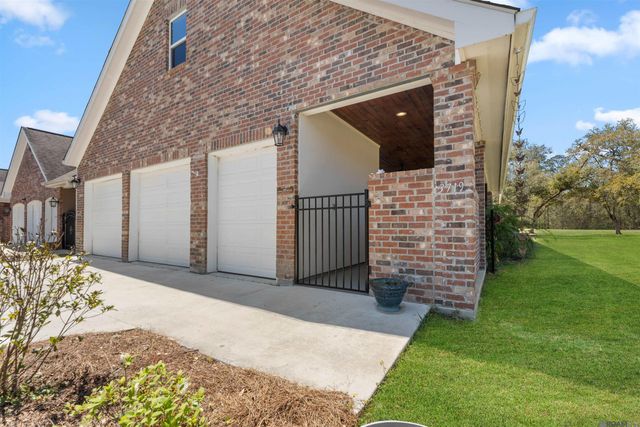 23719 Monarch Point, Springfield, LA 70462
