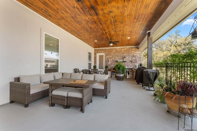 23719 Monarch Point, Springfield, LA 70462