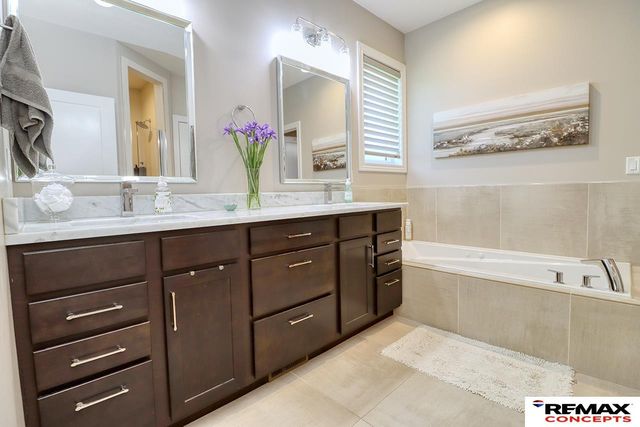 9338 Northern Sky Road, Lincoln, NE 68505