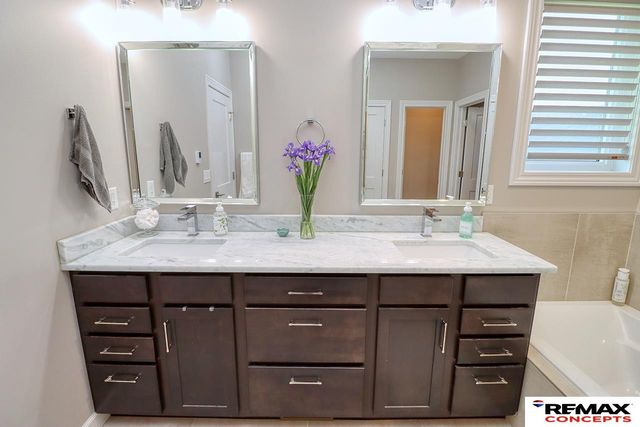 9338 Northern Sky Road, Lincoln, NE 68505