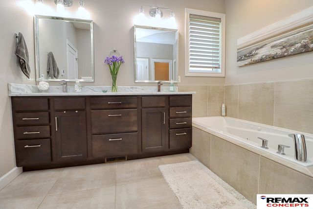 9338 Northern Sky Road, Lincoln, NE 68505