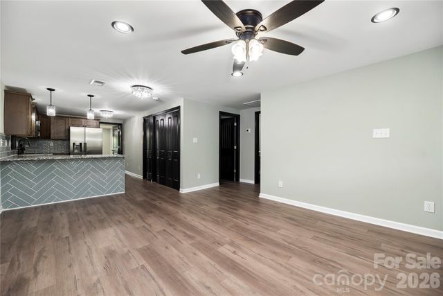 1705 E Cloaninger Avenue, Statesville, NC 28625