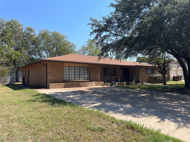 712 S Dixie Street, Eastland, TX 76448