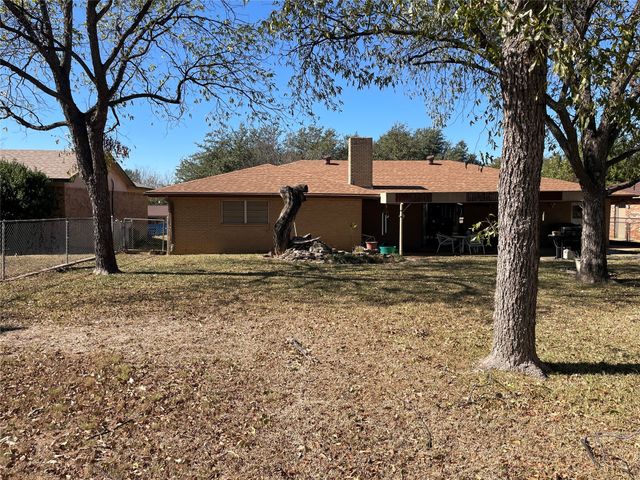 712 S Dixie Street, Eastland, TX 76448