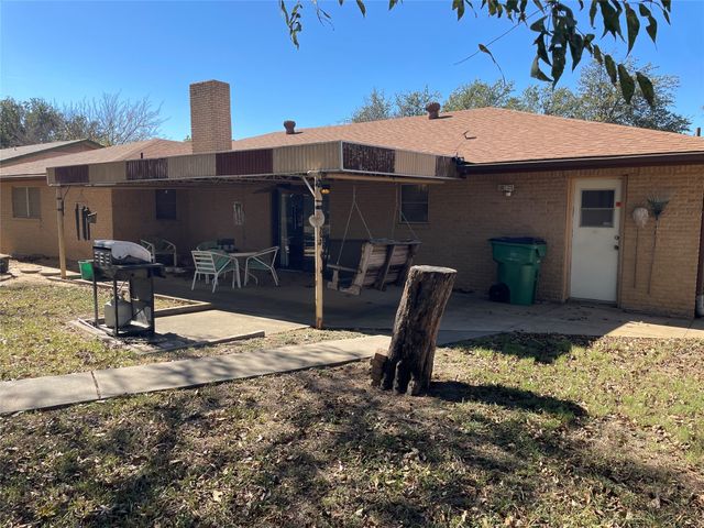 712 S Dixie Street, Eastland, TX 76448