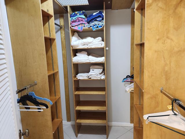 450 Egret Circle, Delray Beach, FL 33444