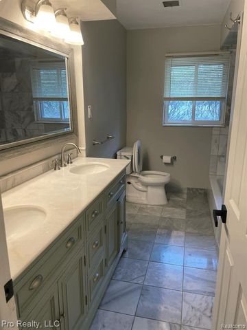 3975 Brookside Drive, Bloomfield Hills, MI 48302