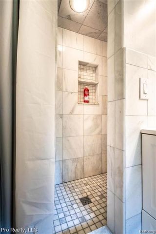 3975 Brookside Drive, Bloomfield Hills, MI 48302