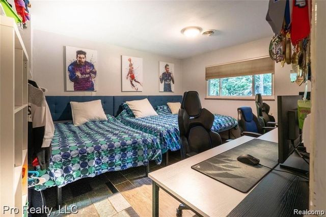3975 Brookside Drive, Bloomfield Hills, MI 48302