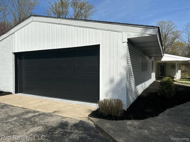 3975 Brookside Drive, Bloomfield Hills, MI 48302