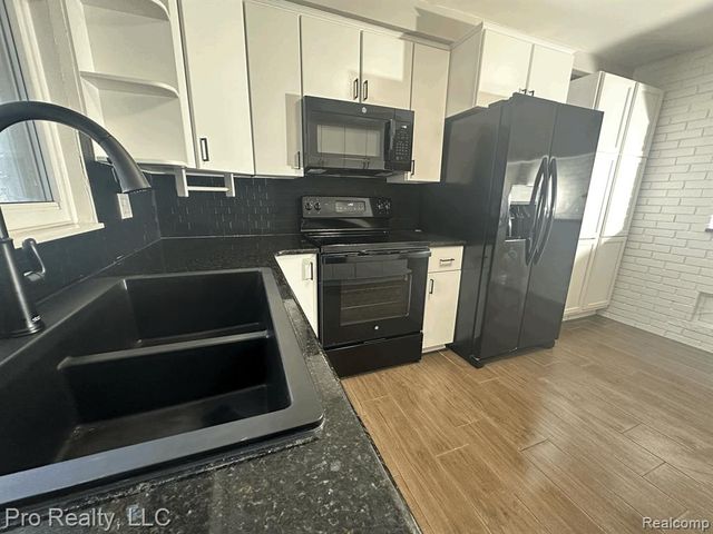 3975 Brookside Drive, Bloomfield Hills, MI 48302
