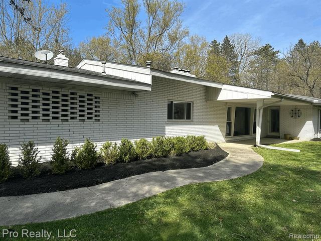 3975 Brookside Drive, Bloomfield Hills, MI 48302