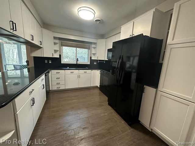 3975 Brookside Drive, Bloomfield Hills, MI 48302