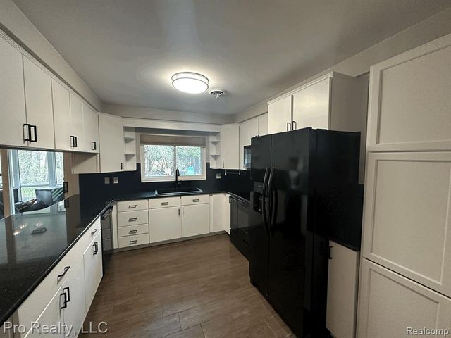 3975 Brookside Drive, Bloomfield Hills, MI 48302