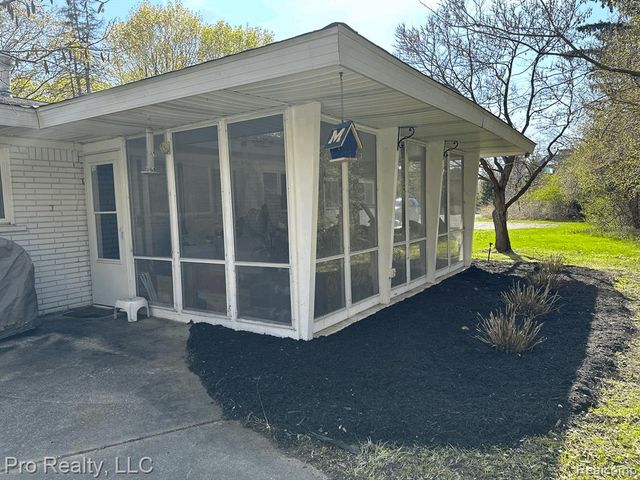 3975 Brookside Drive, Bloomfield Hills, MI 48302