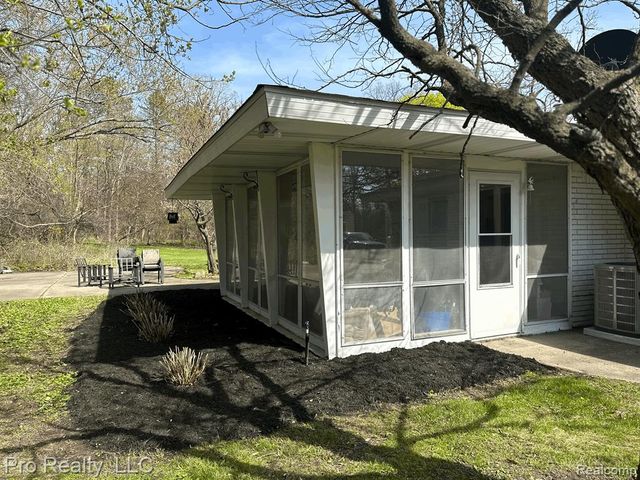 3975 Brookside Drive, Bloomfield Hills, MI 48302