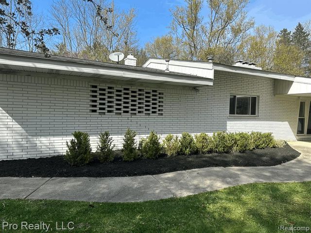 3975 Brookside Drive, Bloomfield Hills, MI 48302