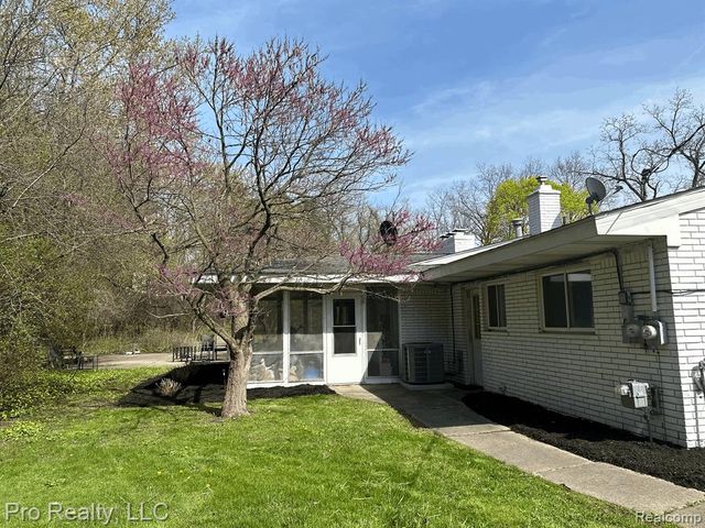 3975 Brookside Drive, Bloomfield Hills, MI 48302