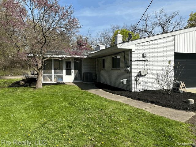 3975 Brookside Drive, Bloomfield Hills, MI 48302