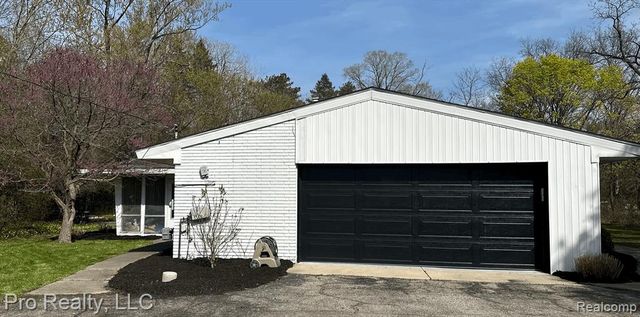 3975 Brookside Drive, Bloomfield Hills, MI 48302