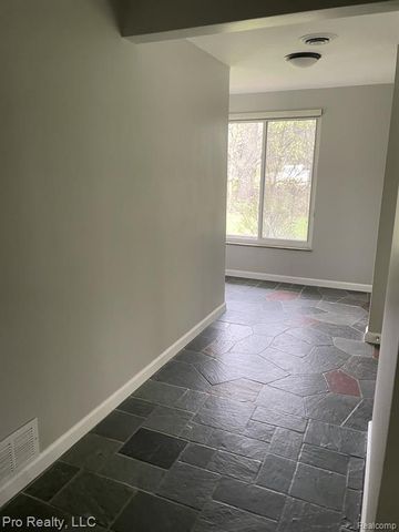 3975 Brookside Drive, Bloomfield Hills, MI 48302