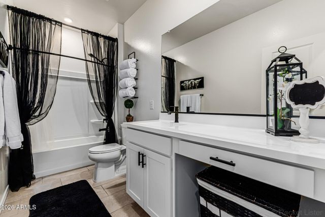 17140 W RUNNING DEER Trail, Surprise, AZ 85387