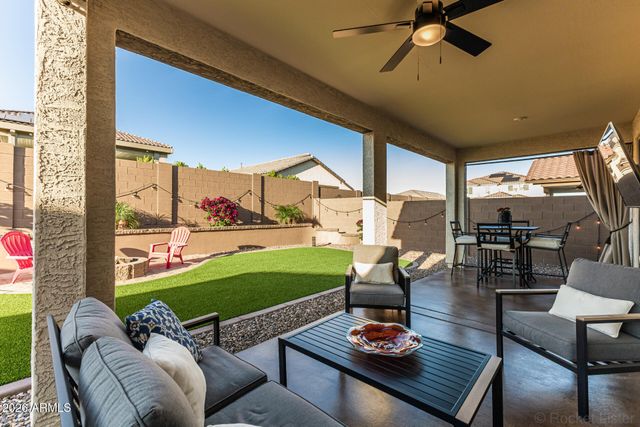 17140 W RUNNING DEER Trail, Surprise, AZ 85387