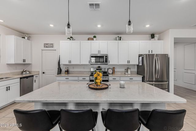 17140 W RUNNING DEER Trail, Surprise, AZ 85387