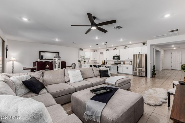 17140 W RUNNING DEER Trail, Surprise, AZ 85387