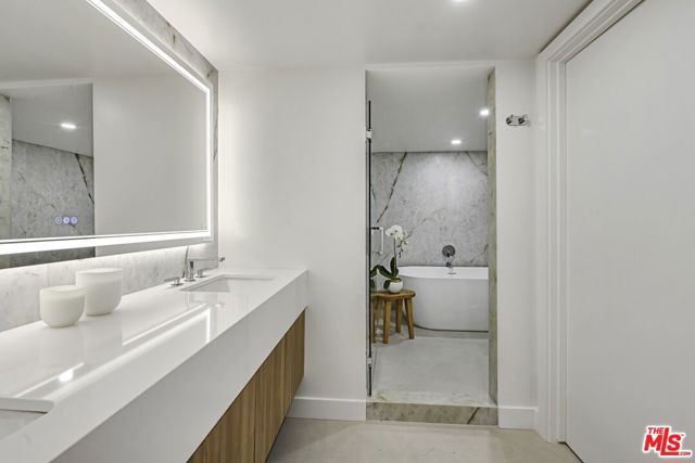 333 N Palm Drive 310, Beverly Hills, CA 90210